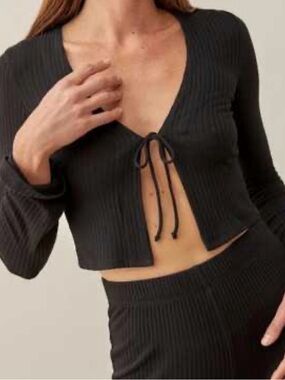 Reitmans Tie Front Black Ribbed Cropped Cardigan